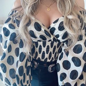 Top in Beige & Black
LPA SOLD OUT